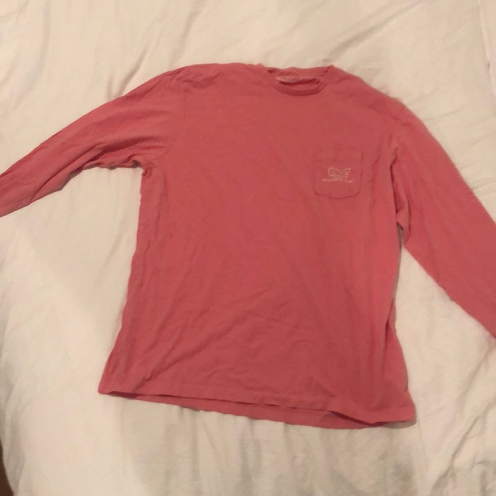 Large pink long sleeve vineyard vine shirt